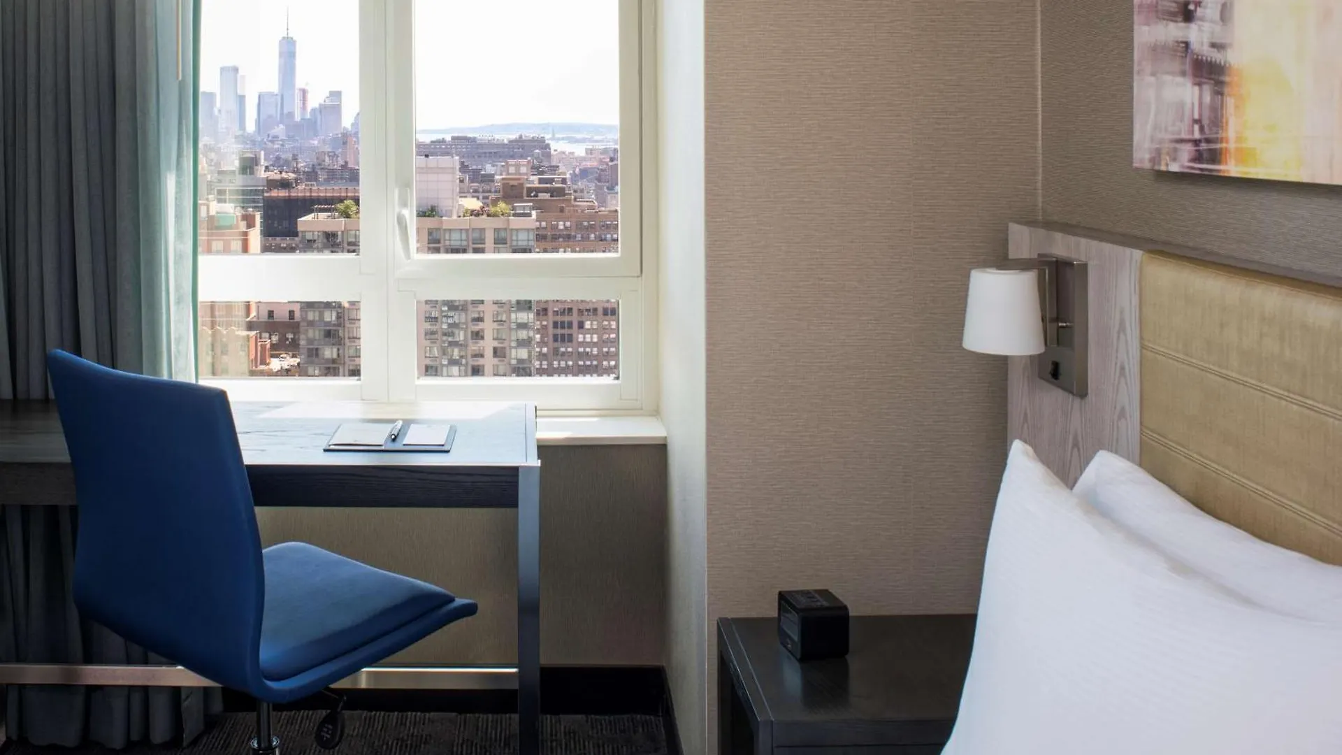 Doubletree By Hilton New York Times Square West Ξενοδοχείο 4*,