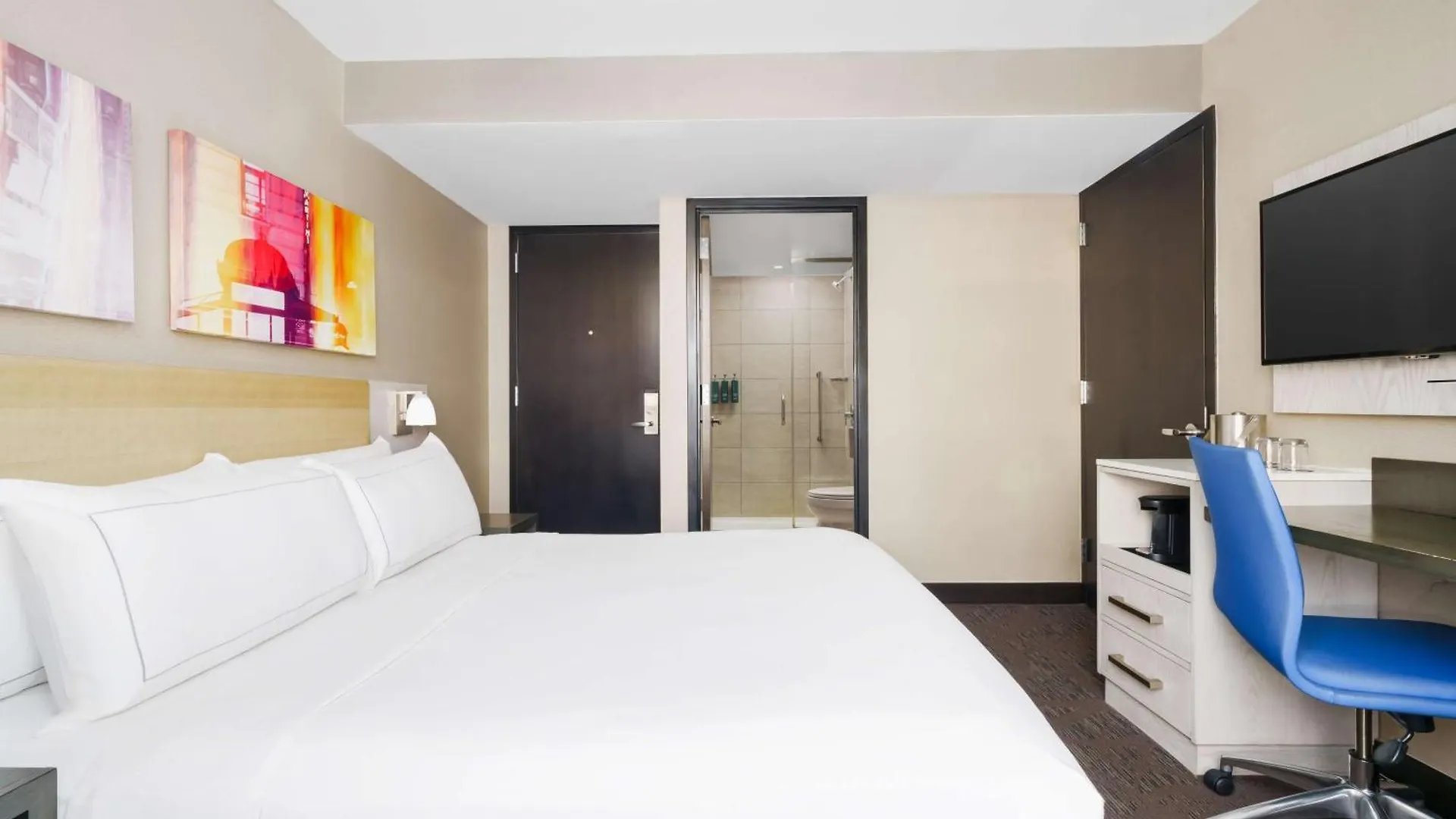 Doubletree By Hilton New York Times Square West Hotel