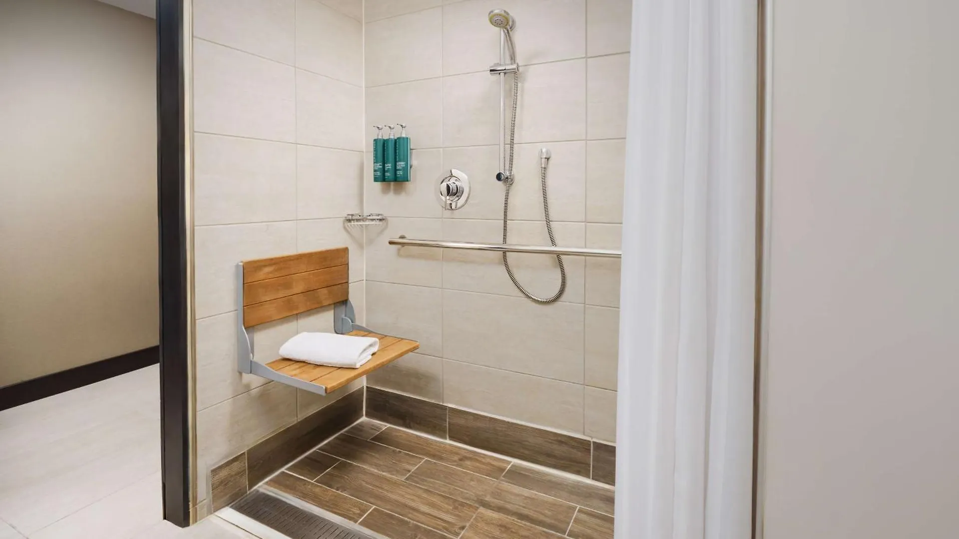 Doubletree By Hilton New York Times Square West Hotel