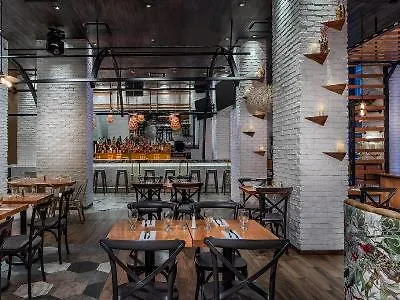 Hotel Doubletree By Hilton New York Times Square West