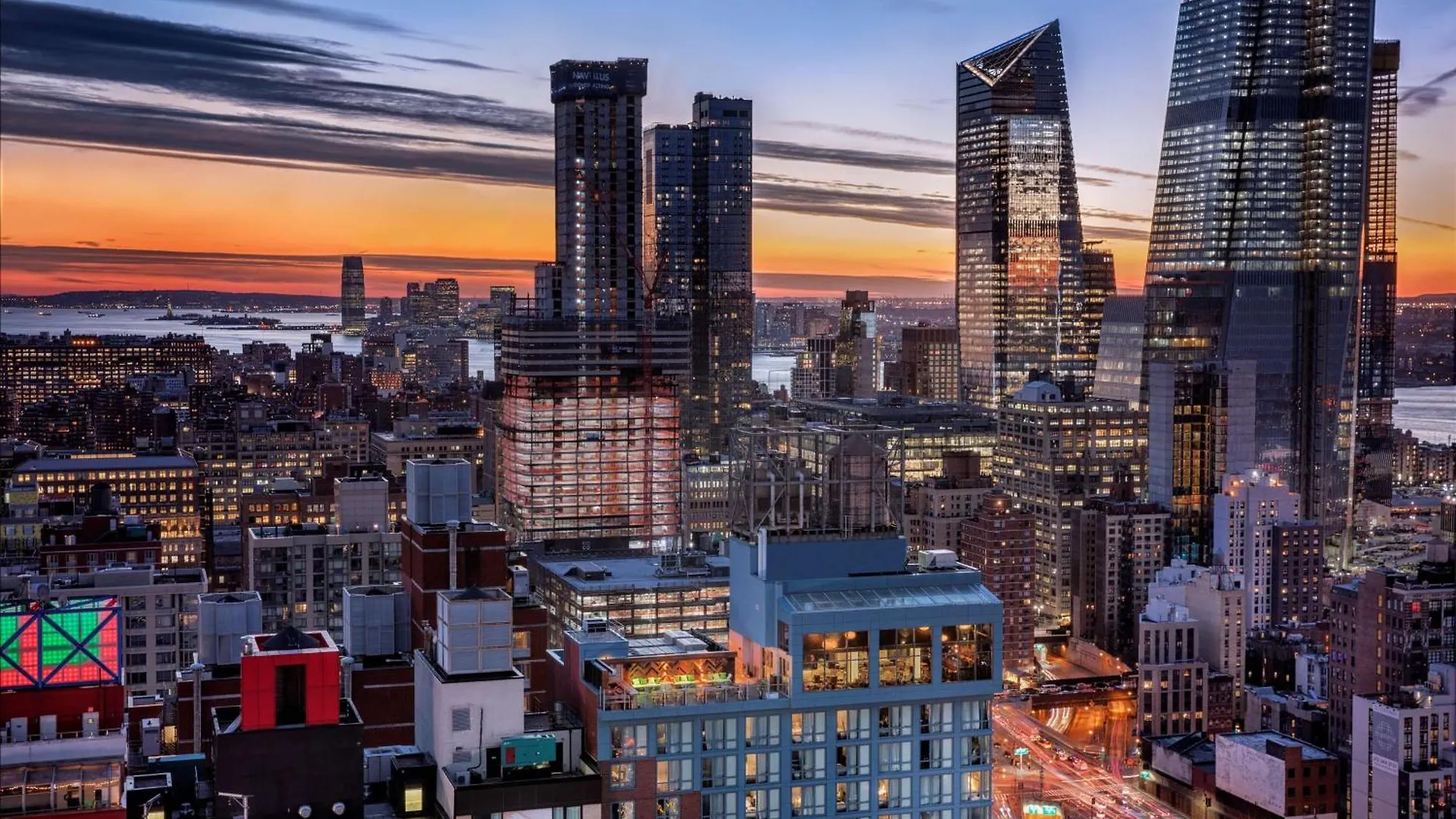 Doubletree By Hilton New York Times Square West Otel