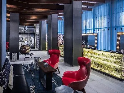Doubletree By Hilton New York Times Square West Hotel